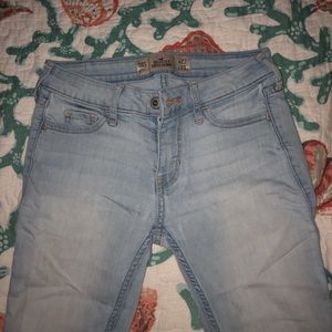 Hollister low rise skinny jeans. Size 23